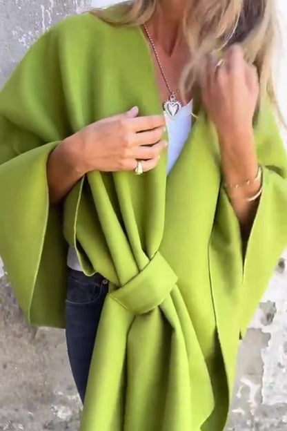 Elegante Losvallende Cape Jas met V-Hals