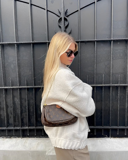 Lotte - Trendy Bomberjack met Moderne Details