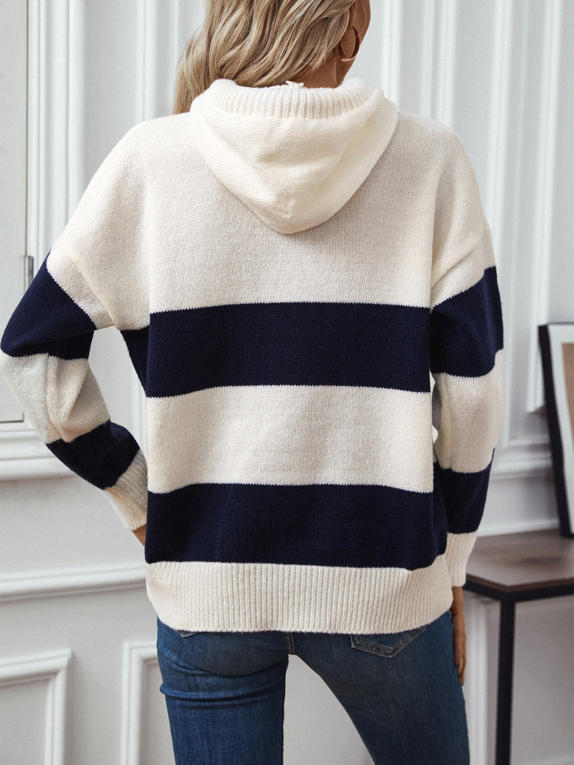 Mila - Casual Sweater met Capuchon en Koordje