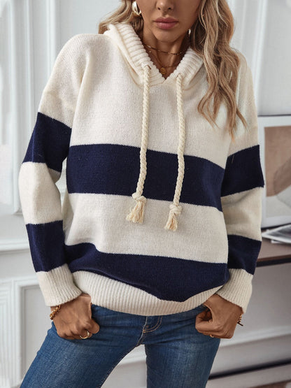 Mila - Casual Sweater met Capuchon en Koordje