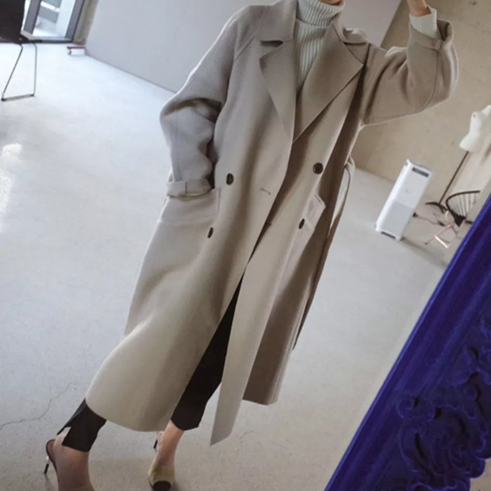 Lena - Chic Winter Mantel