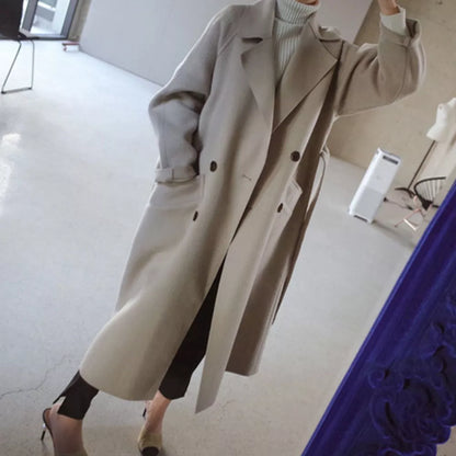 Lena - Chic Winter Mantel