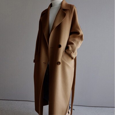 Lena - Chic Winter Mantel
