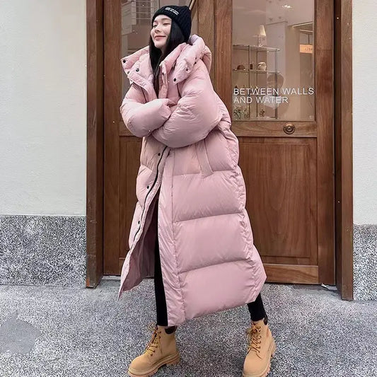 Livia - Elegant Lang Donsjack met Capuchon