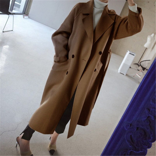 Lena - Chic Winter Mantel