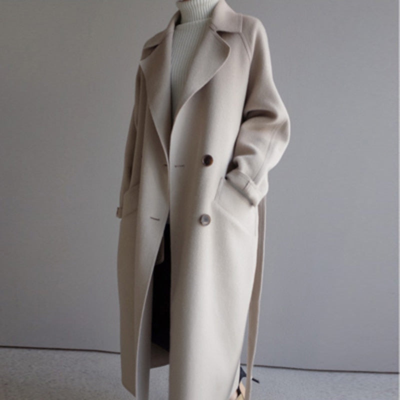 Lena - Chic Winter Mantel