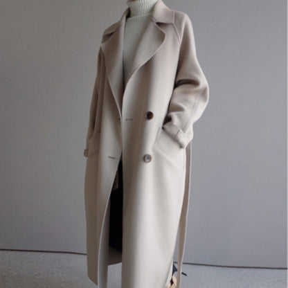 Lena - Chic Winter Mantel