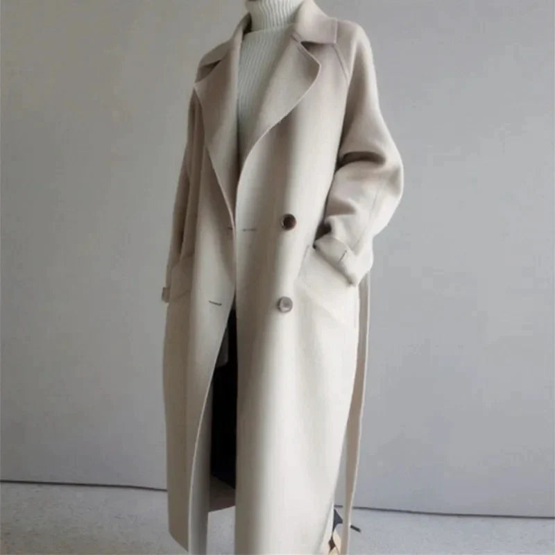 Lena - Chic Winter Mantel
