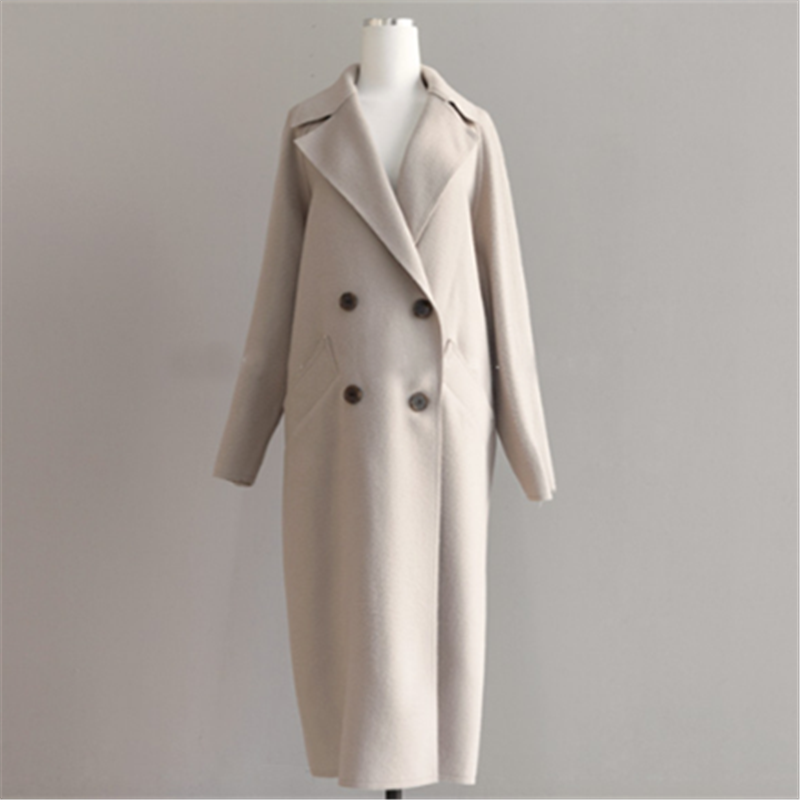 Lena - Chic Winter Mantel