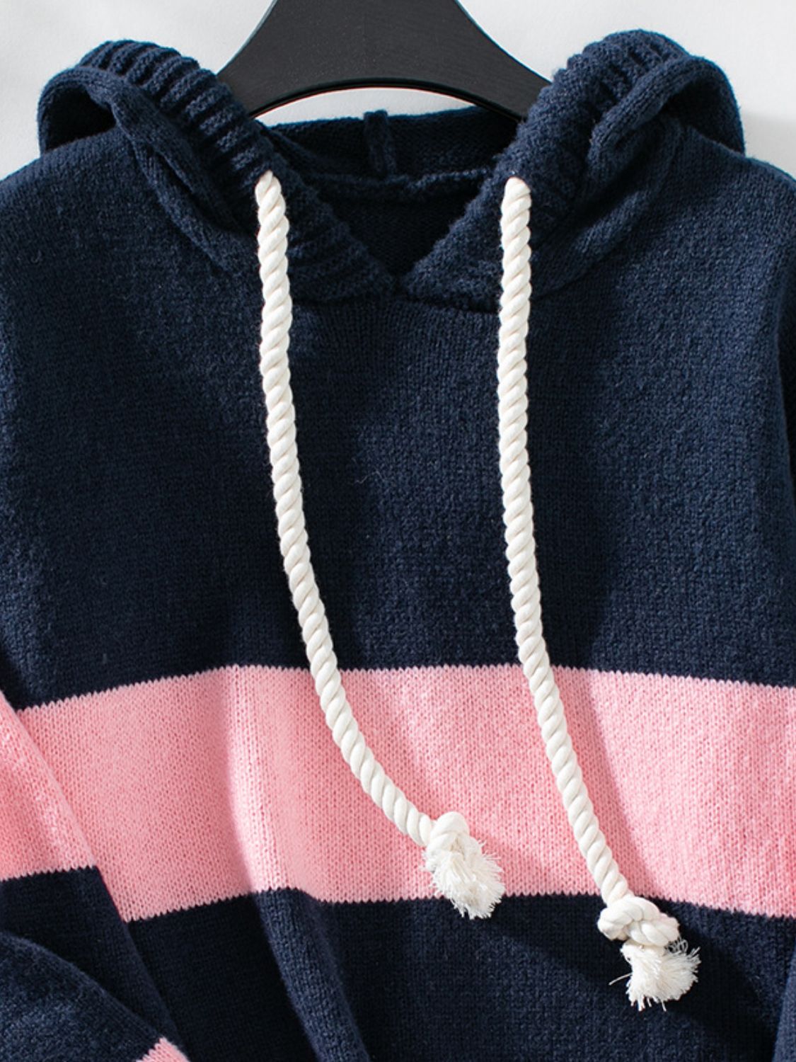 Mila - Casual Sweater met Capuchon en Koordje