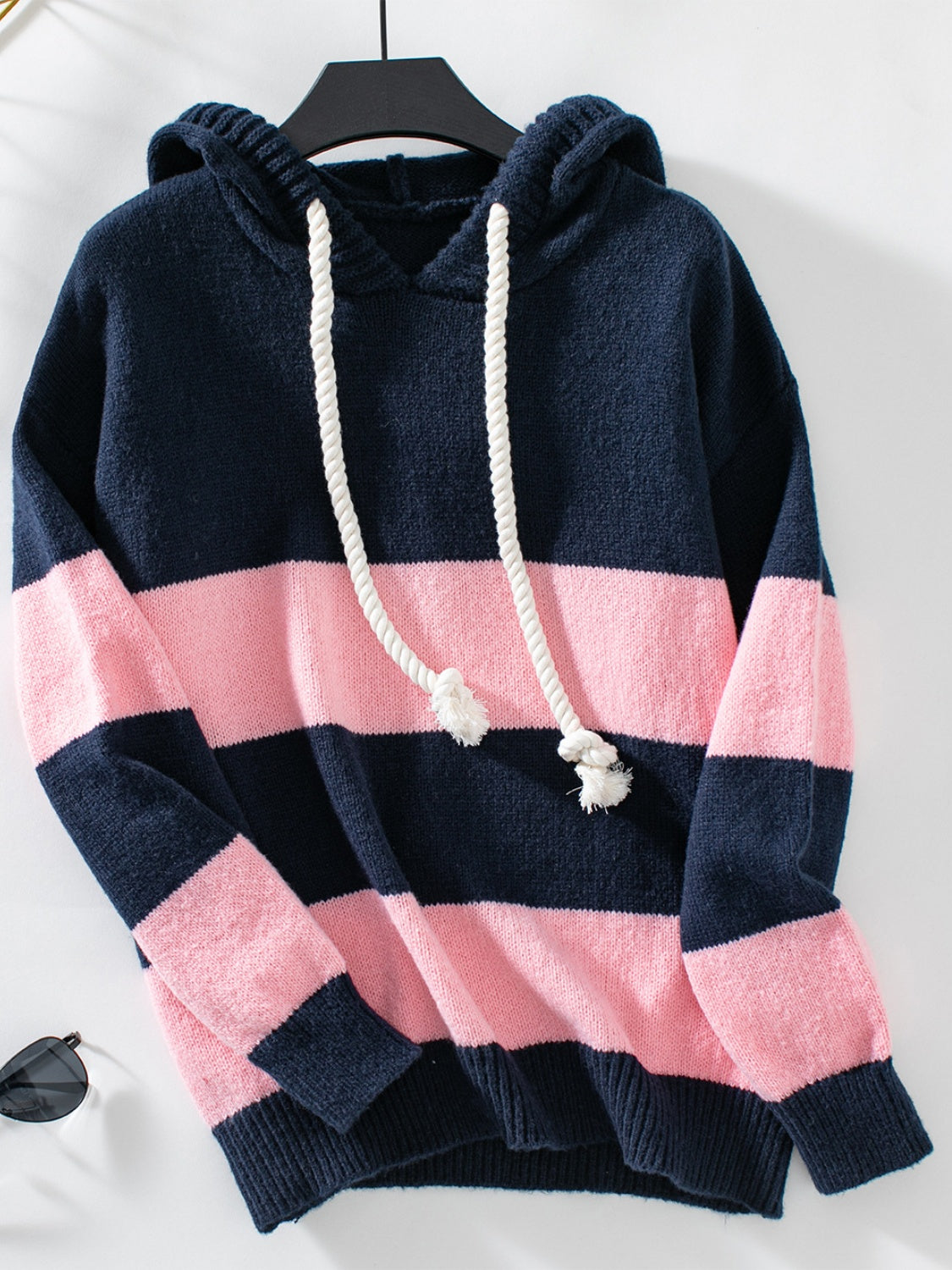 Mila - Casual Sweater met Capuchon en Koordje